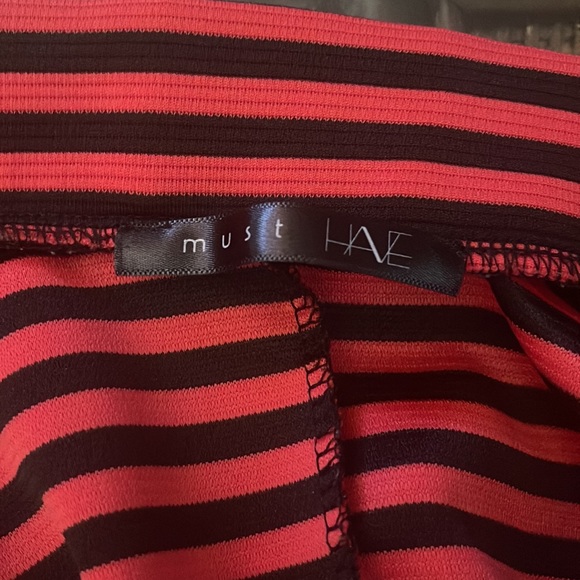 2 pieces: Red & Black Stripe Circle Skirt Small & pleather red stud clutch purse - Picture 8 of 11